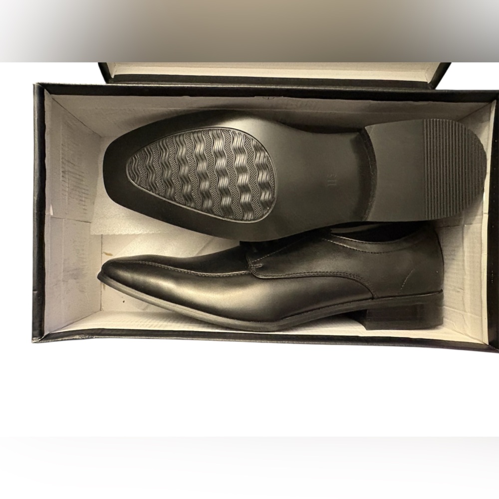Perry Ellis Black Leather Loafers
